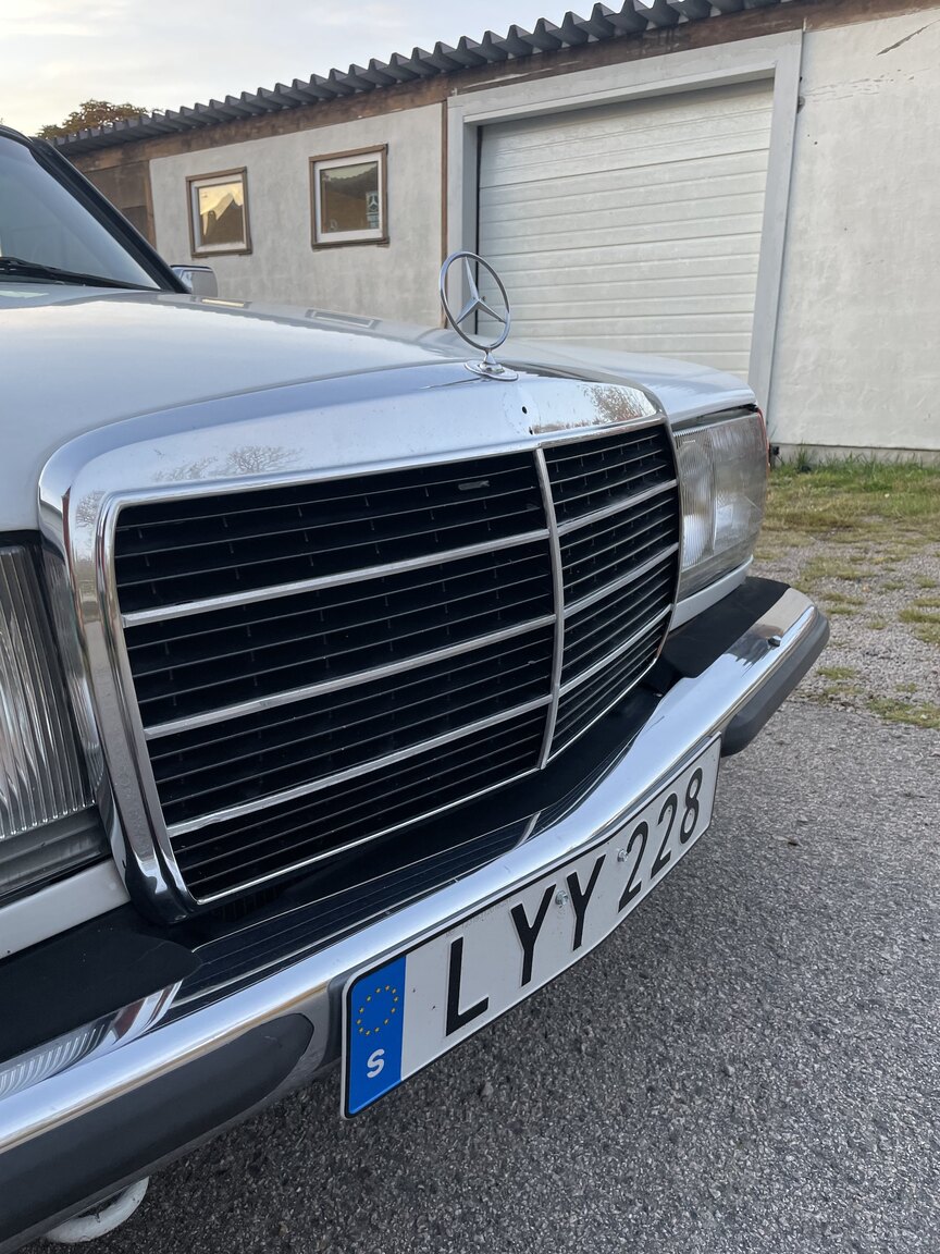 Exteriörbild på 1983 Mercedes-Benz 300 TDT