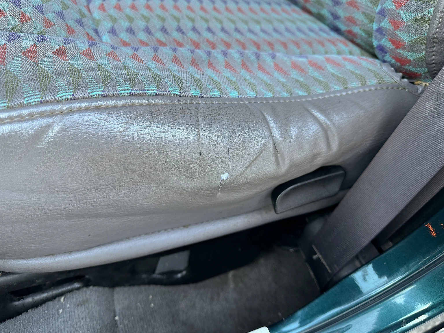 Interior image of 1997 JEEP Wrangler Hardtop 2.5 AWD (51)