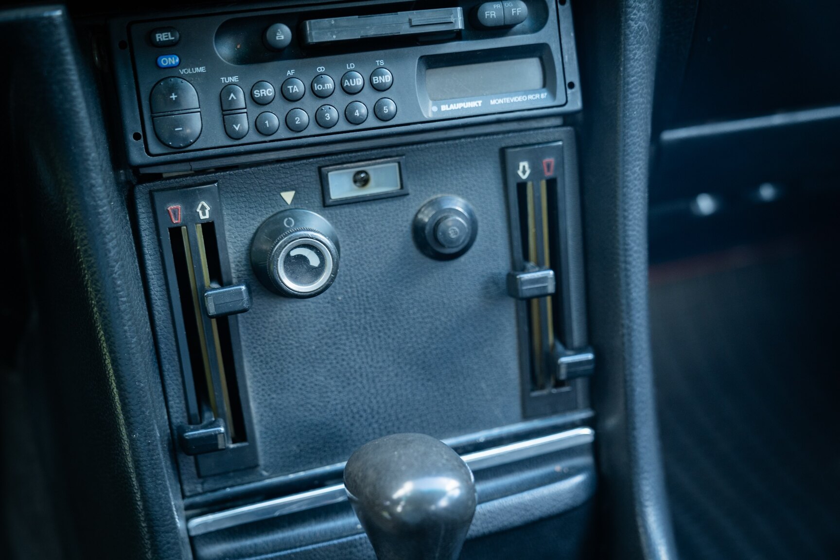 Innenraumfoto von 1975 Mercedes-Benz 350 SLC