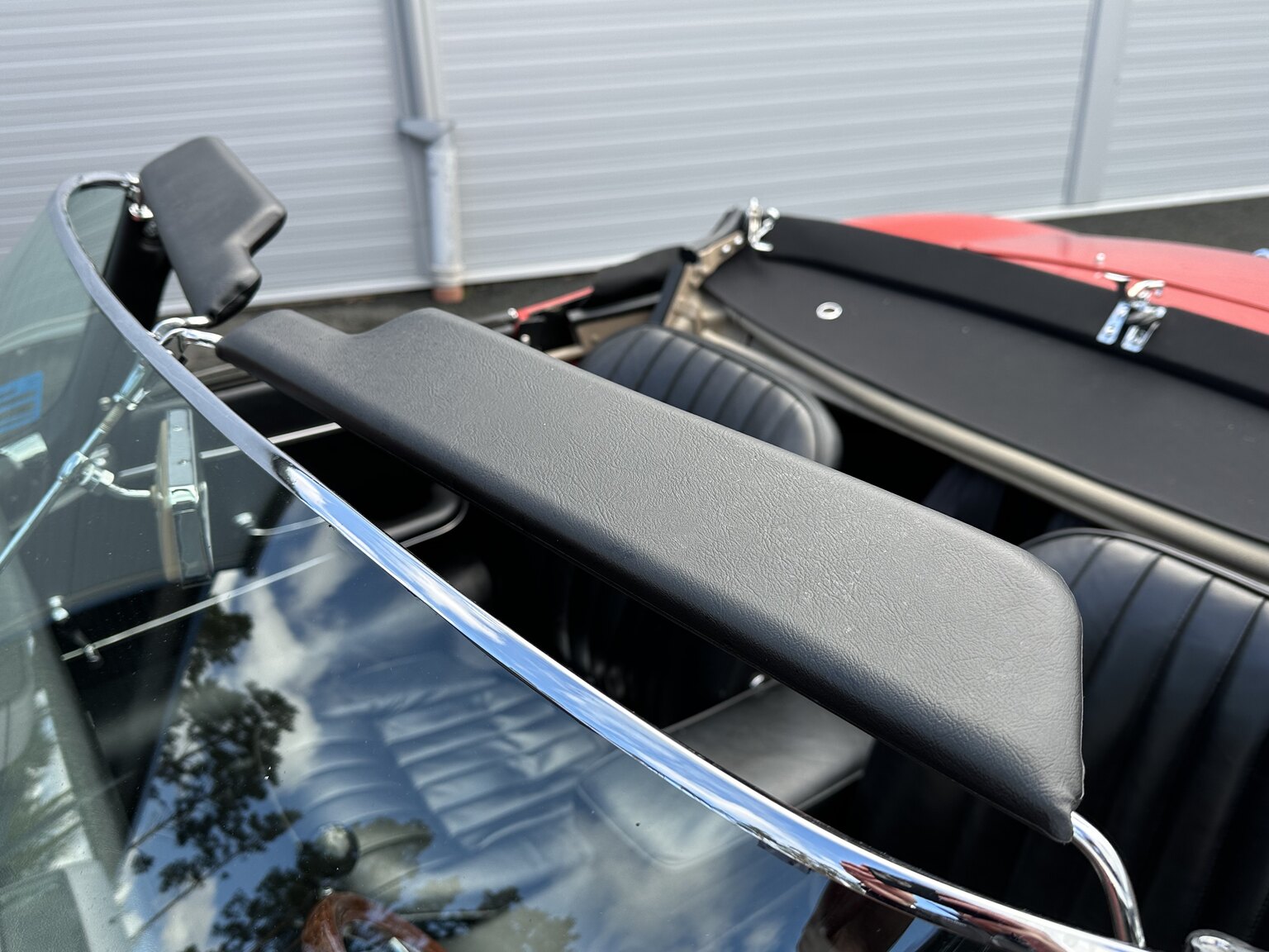 Exterior image of 1965 Jaguar E-Type Series 1 (37)