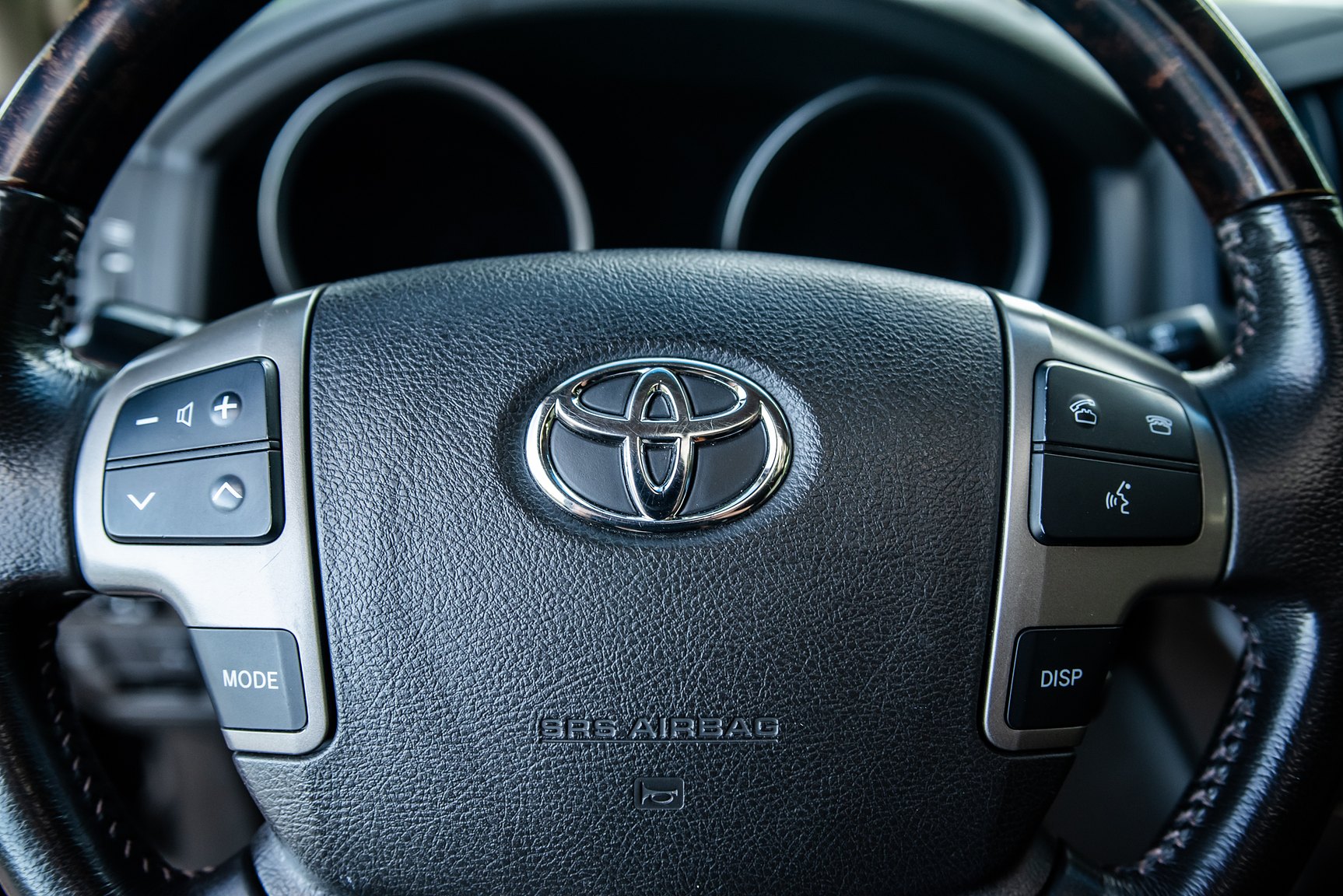 Interior image of 2008 Toyota Land Cruiser 4.5 4WD V8
