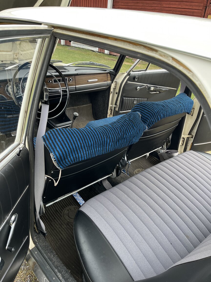 Interior image of 1965 BMW 1800