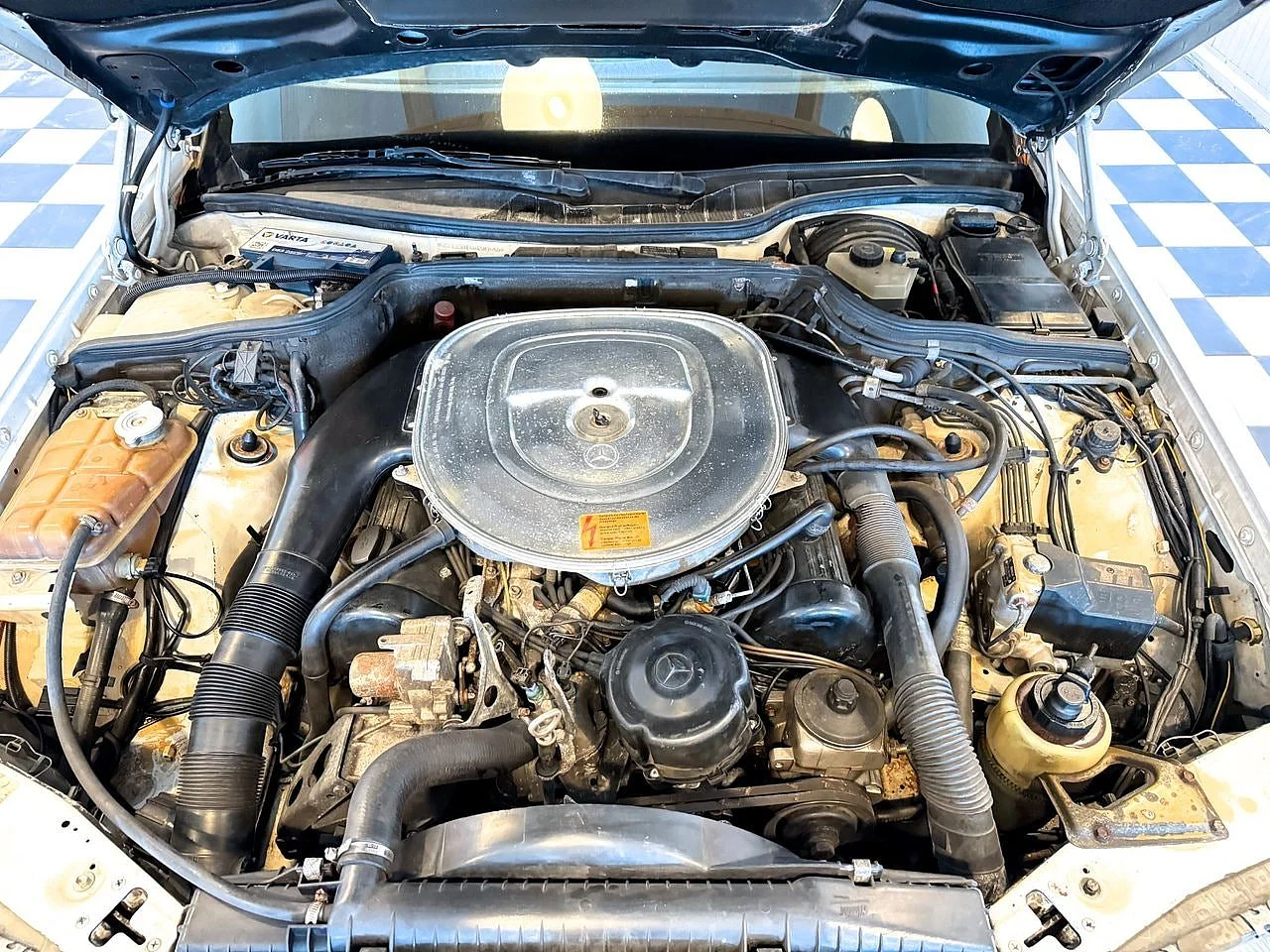 Bild von 1991 Mercedes-Benz S560 (26)