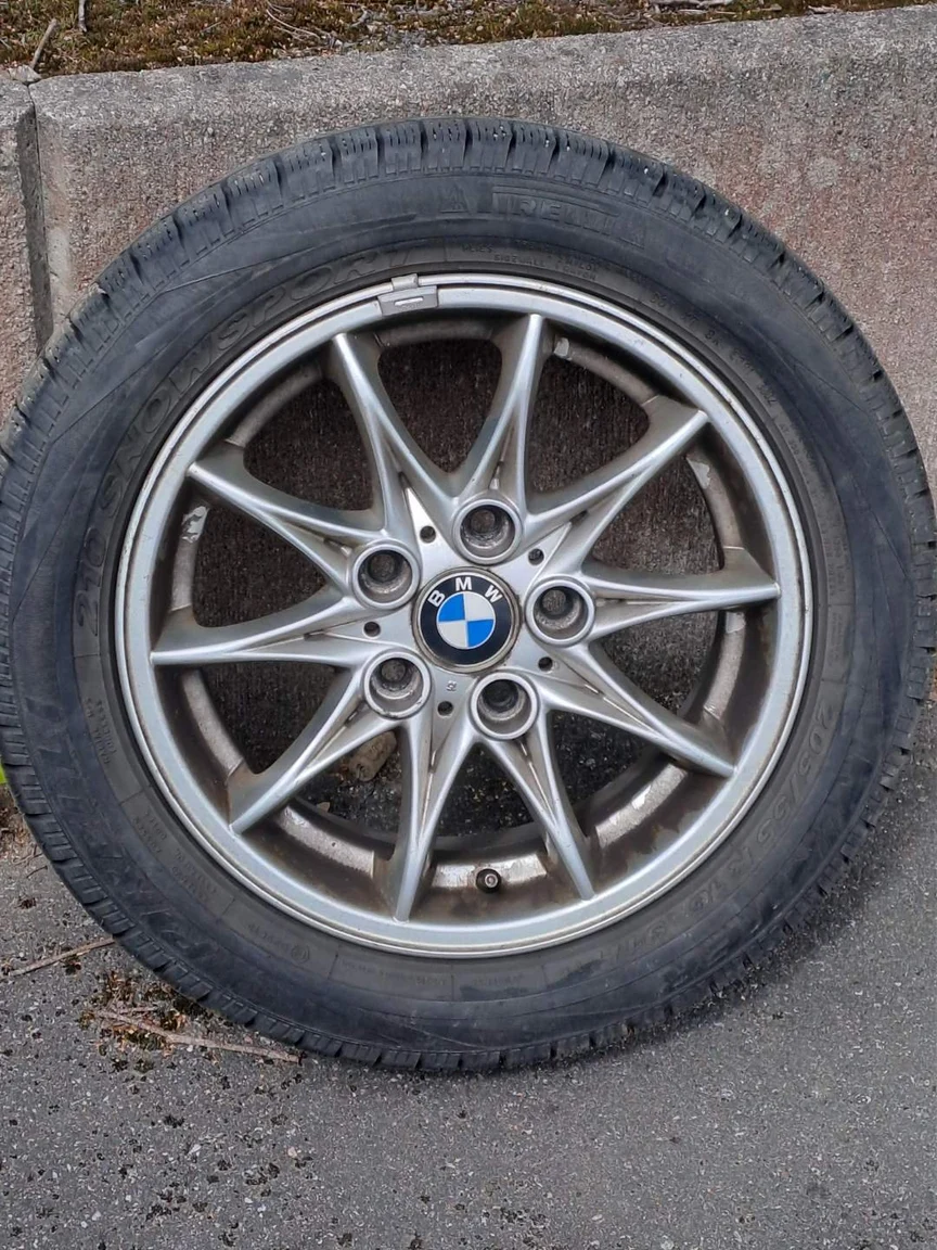 Image of 2005 BMW 320Ci (1) miscellaneous