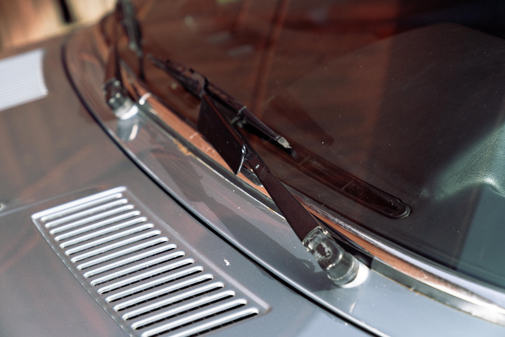 Exterior image of 1986 BMW 635 CSi (21)