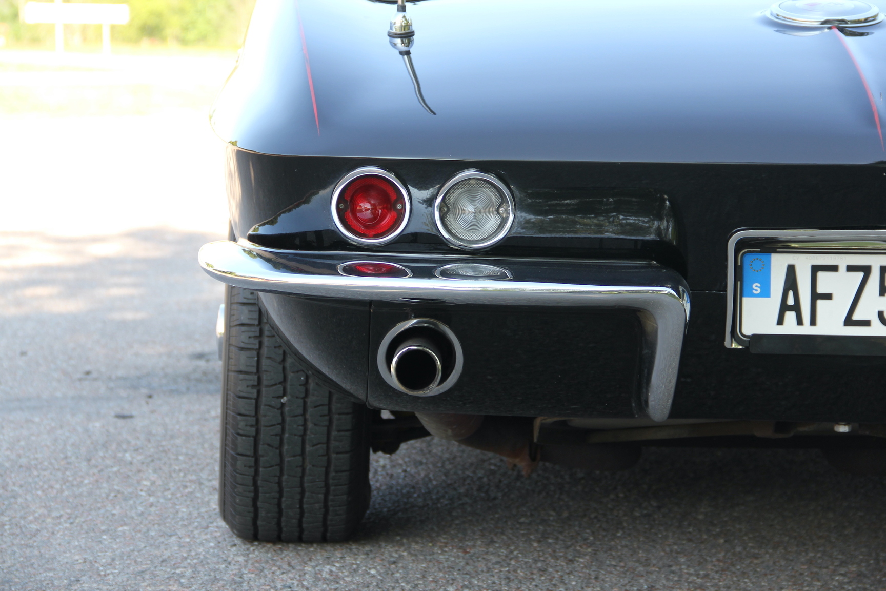 Exteriörbild på 1964 Corvette C2 Stingray Cabriolet (32)