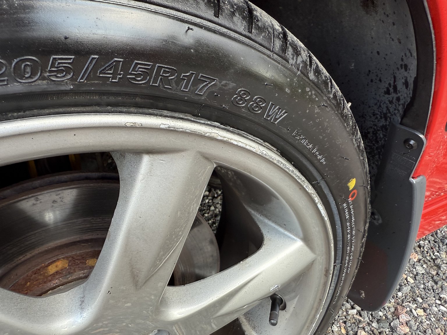 Exterior image of 1996 Volvo 850 R "T-Röd"