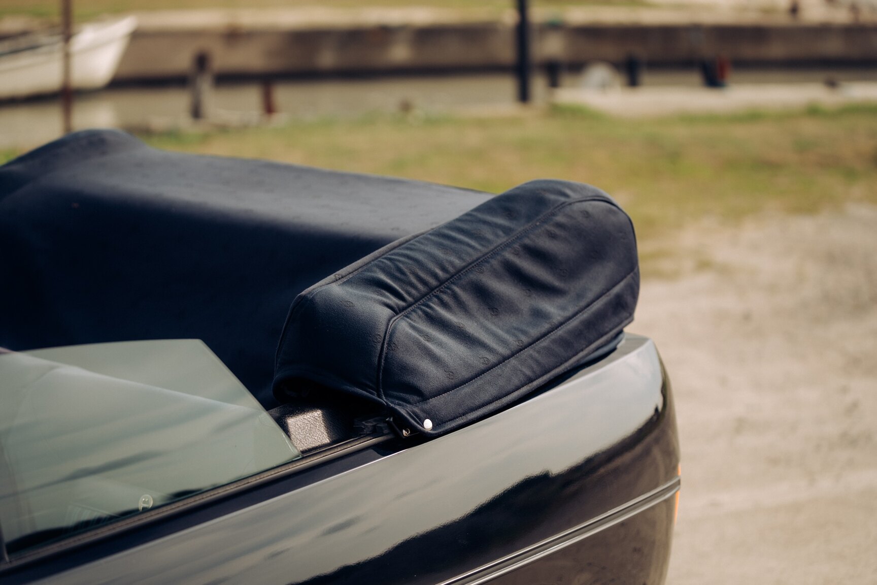 Exterior image of 1991 VW Golf Cabriolet "Etienne Aigner Edition"