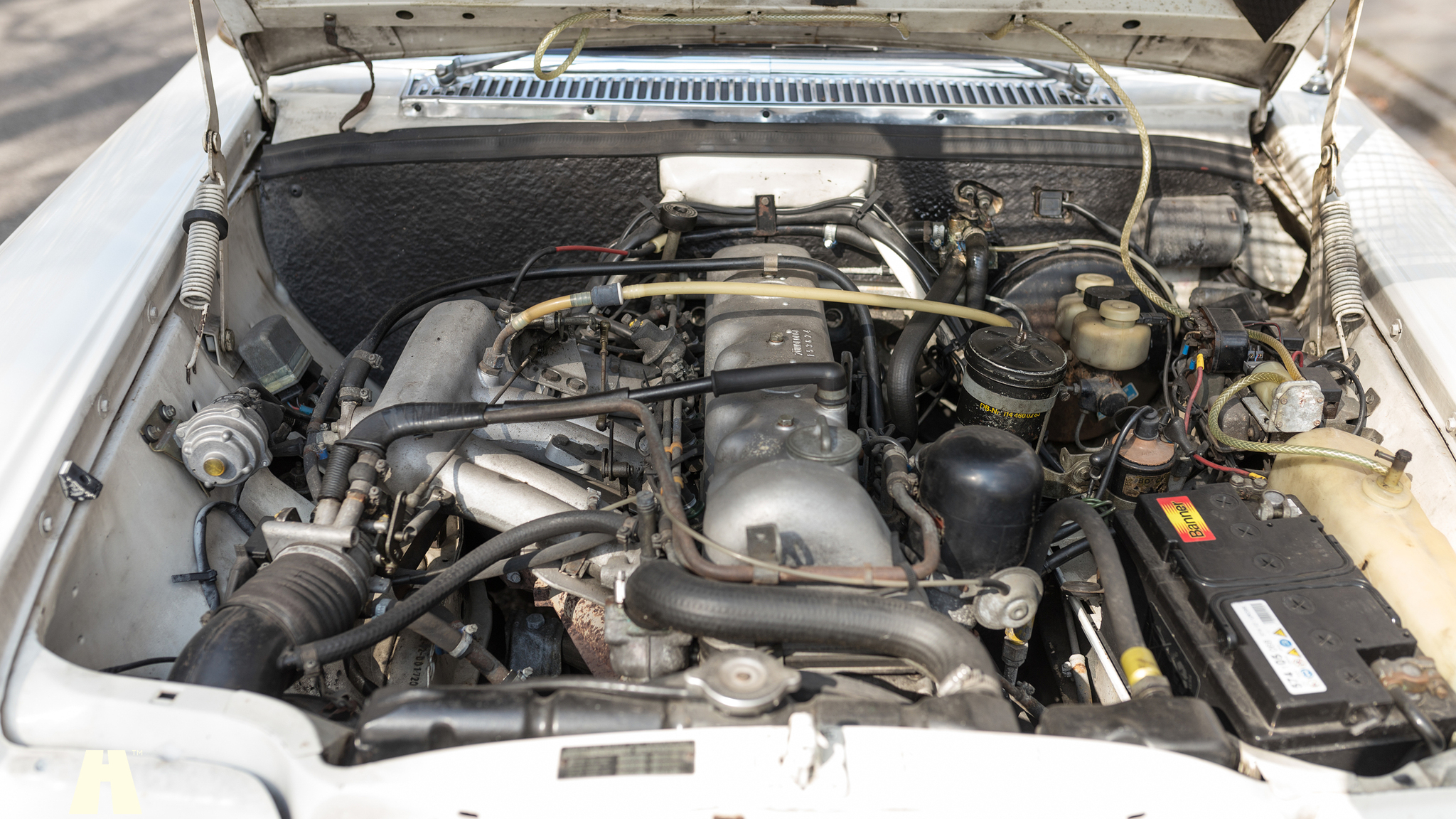 Image of 1970 Mercedes 250 CE mechanics