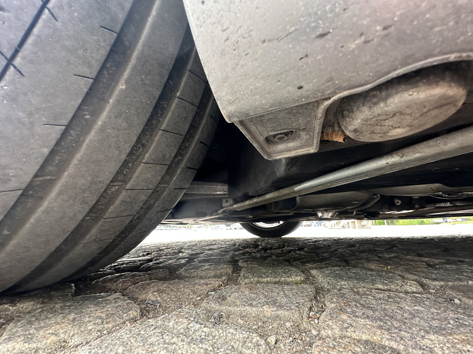 Image of 2018 Mercedes-Benz AMG GT C mechanics