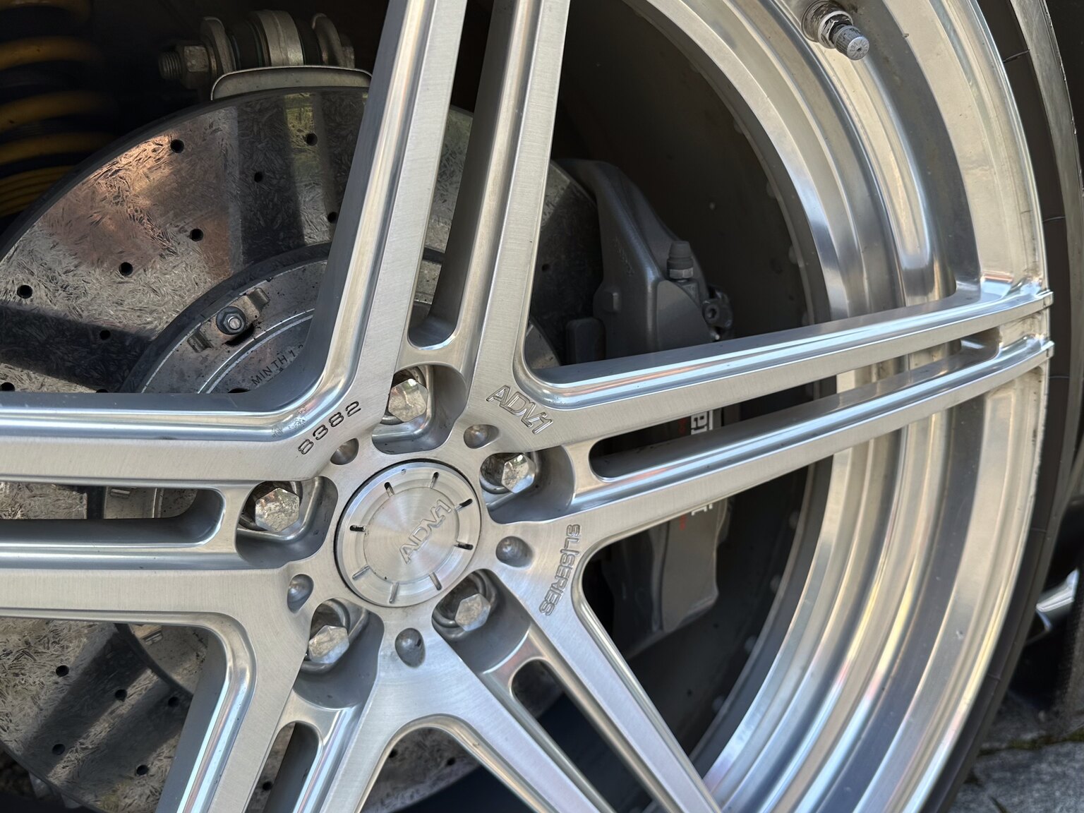 Exteriörbild på 2013 Ferrari F12 Berlinetta