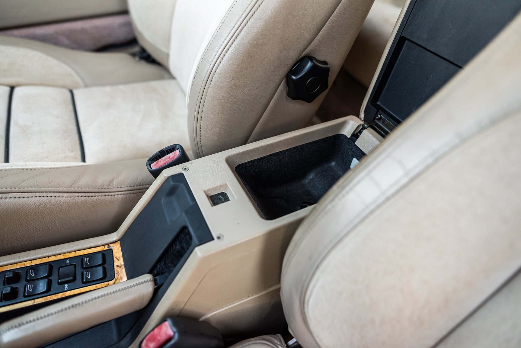 Interior image of 1996 Volvo 850 R