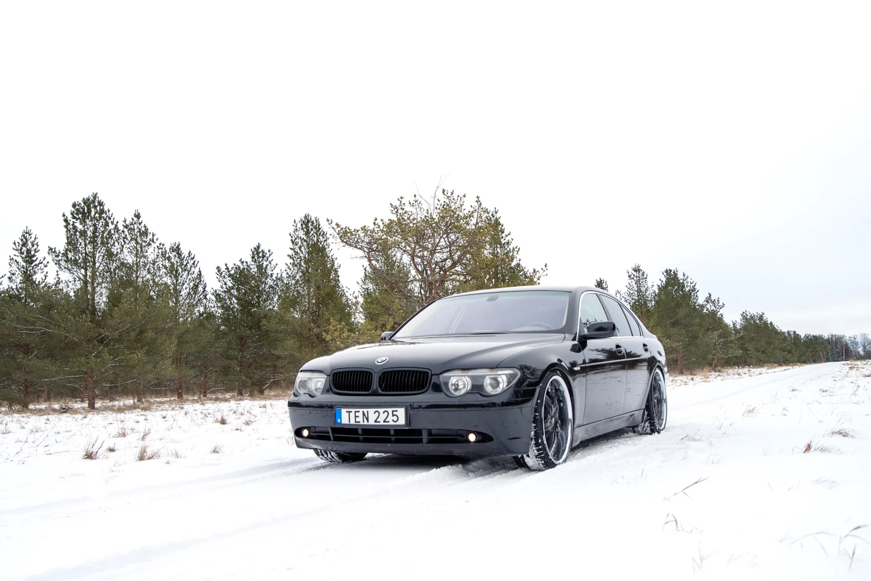 Exteriörbild på 2002 BMW  745 iA (3)