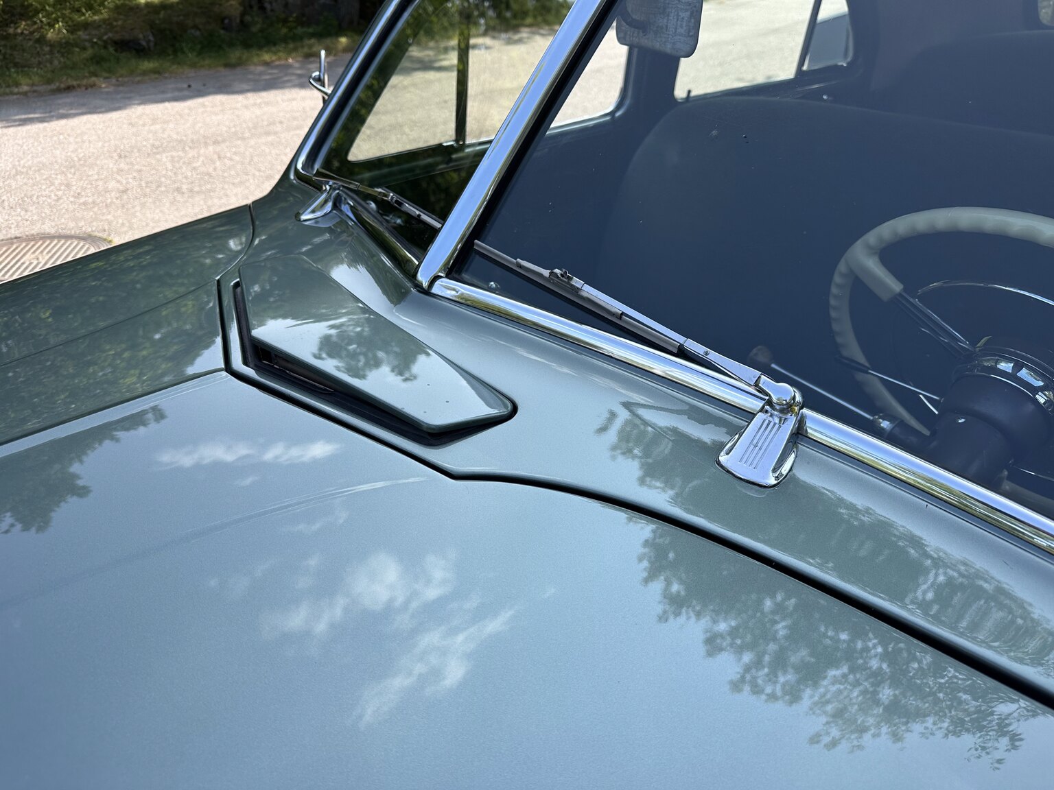 Exterior image of Buick Sedan Special 8
