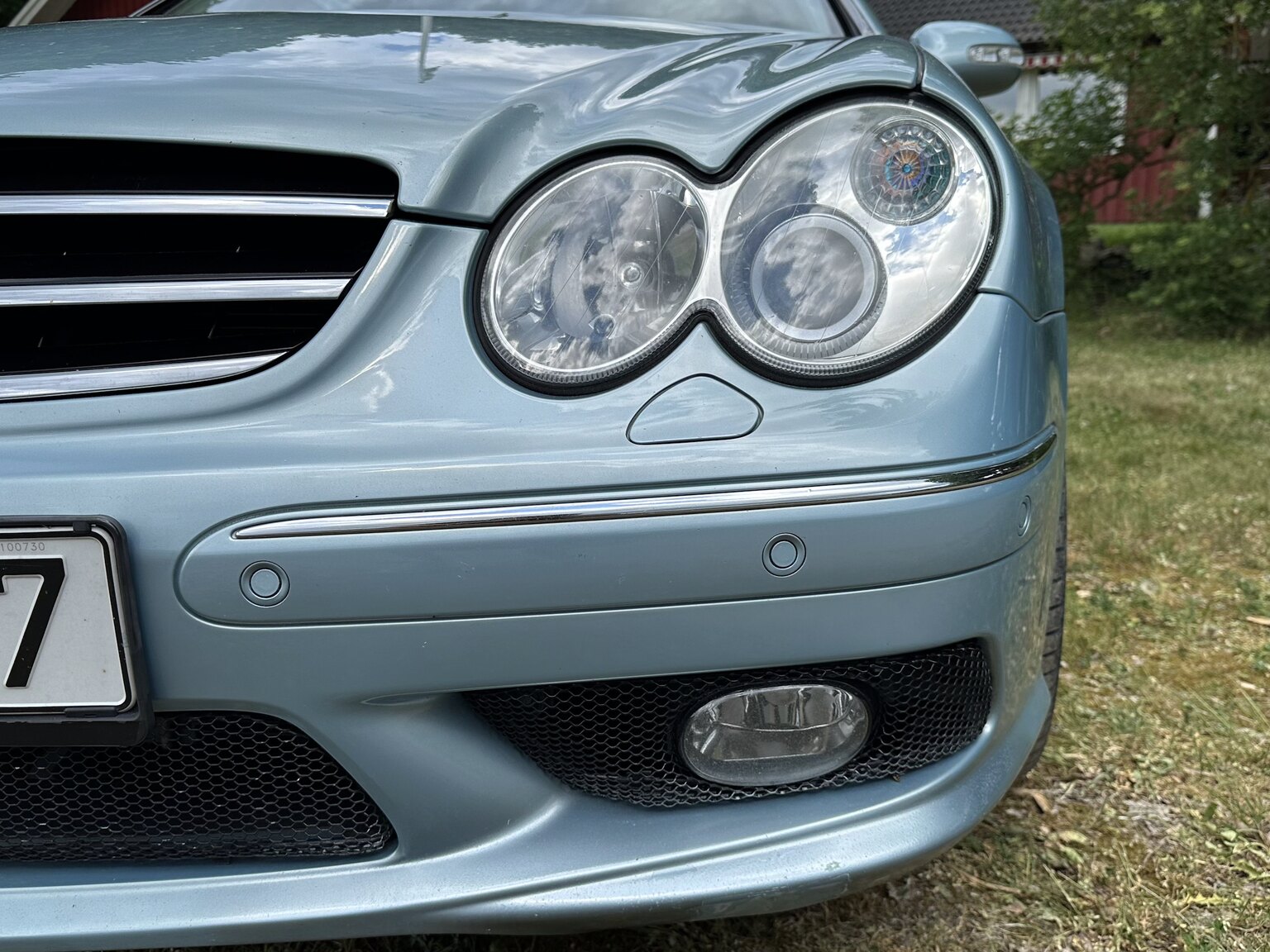 Exterior image of 2003 Mercedes CLK 500 (35)