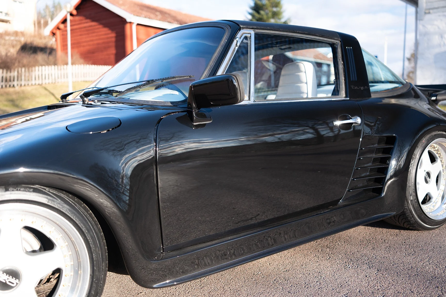 Exteriörbild på 1976 Porsche 911 Targa Flachbau - Josef Zirkelbach DP (27)