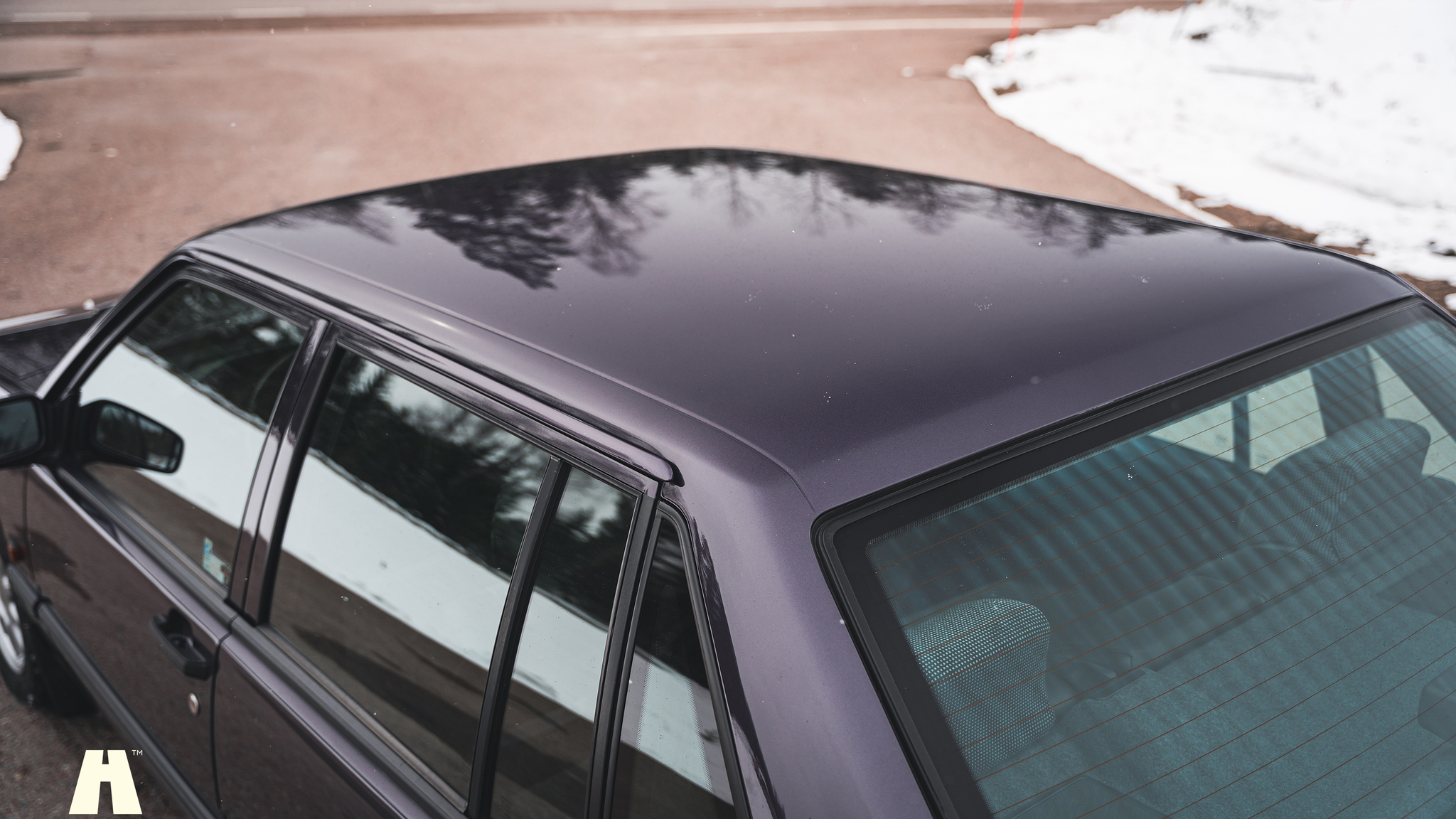 Exterior image of 1995 Volvo 940 SE