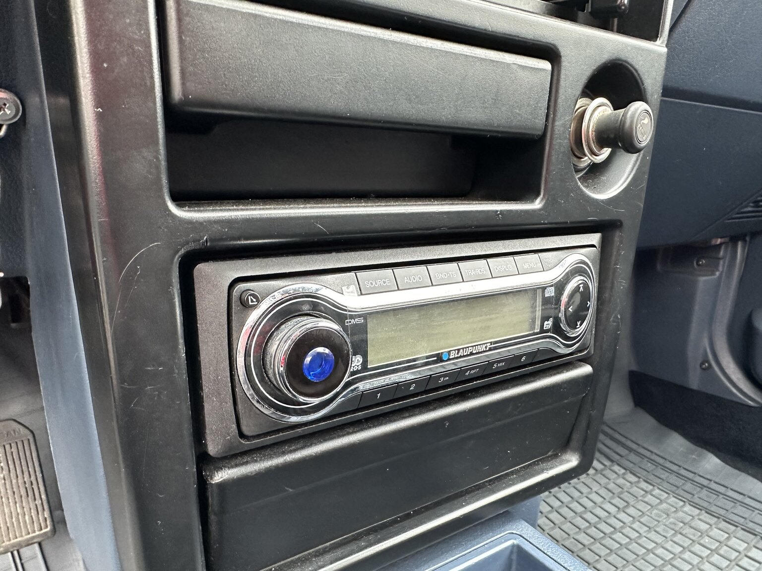 Innenraumfoto von 1988 Nissan Sunny (20)