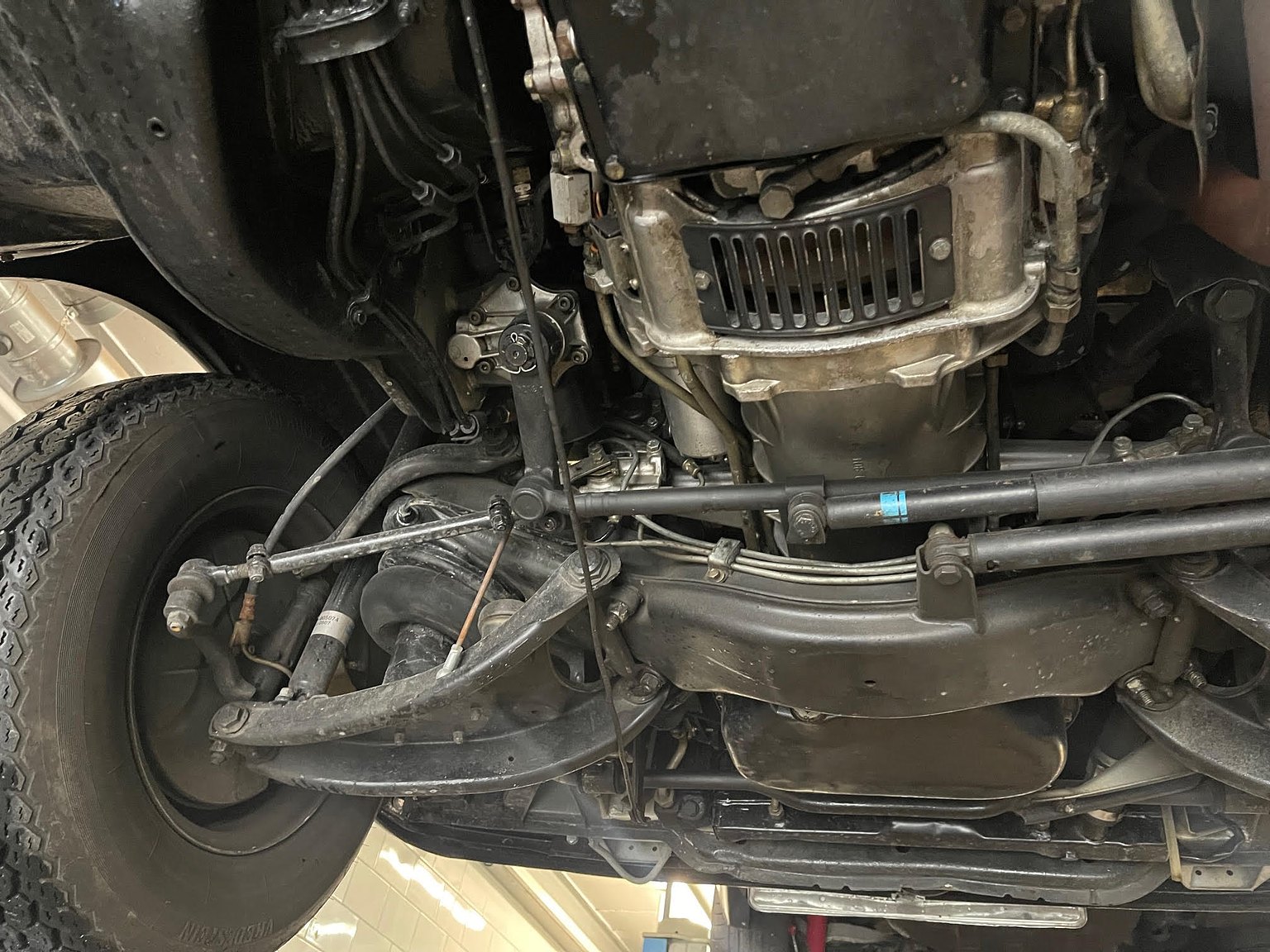 Image of 1969 Mercedes-Benz 300 SEL mechanics