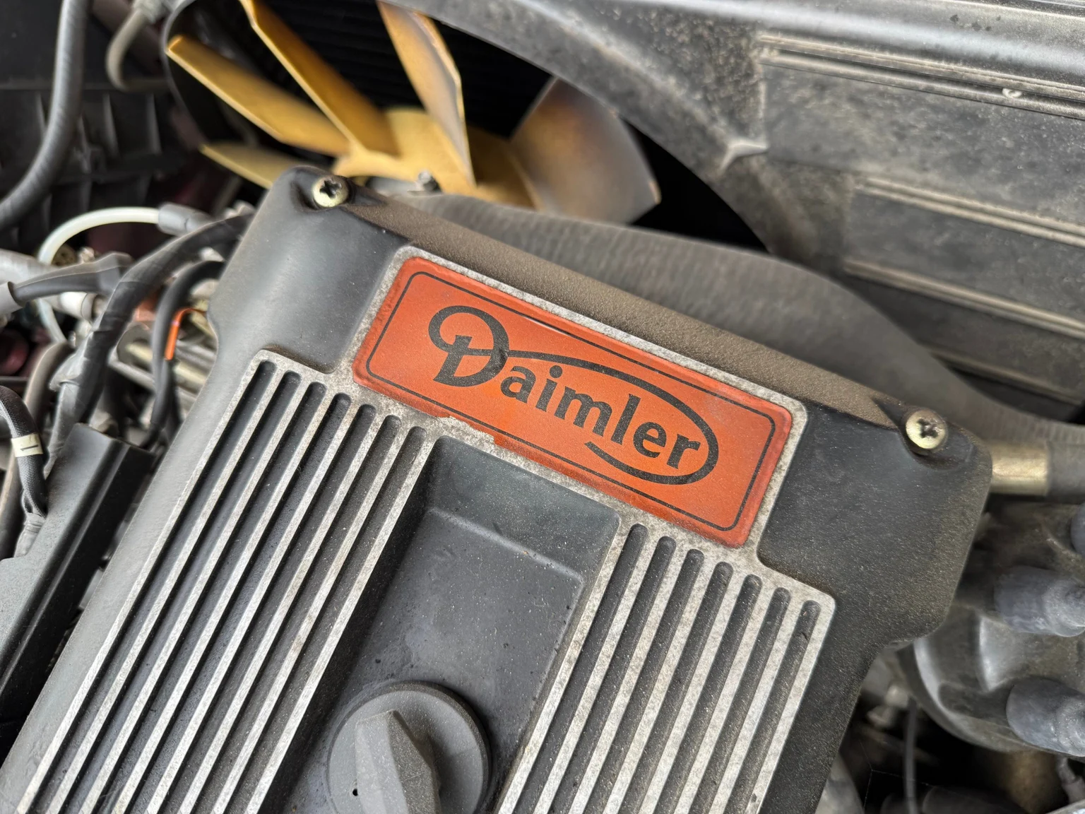Image of 1988 Daimler Six (16) mechanics