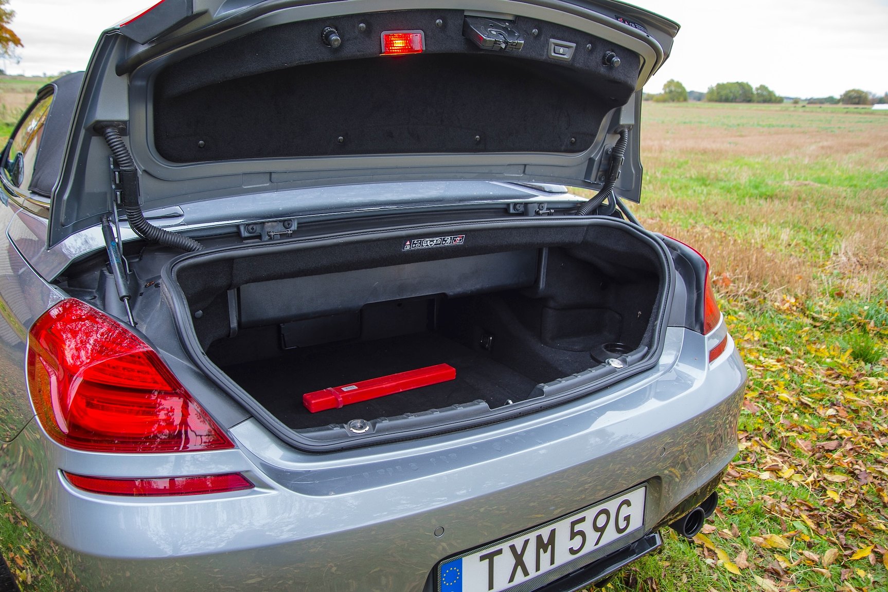 Interior image of 2014 BMW M6C