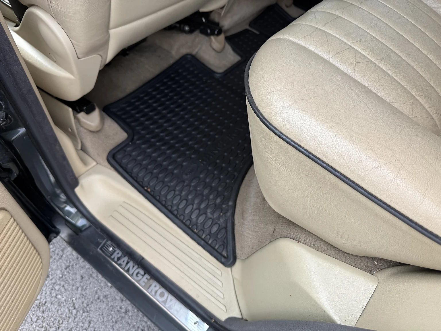 Interior image of 1998 Land Rover Range Rover P38 (41)