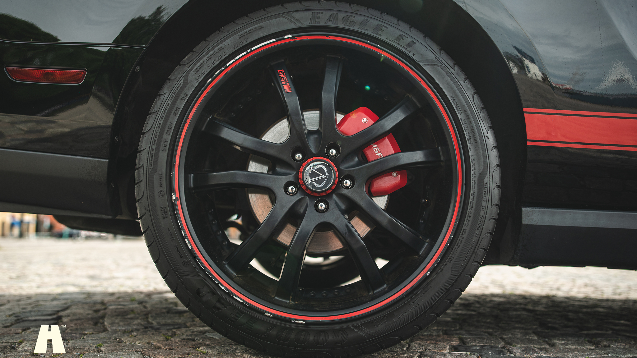 Exterior image of 2010 Ford Mustang GT 