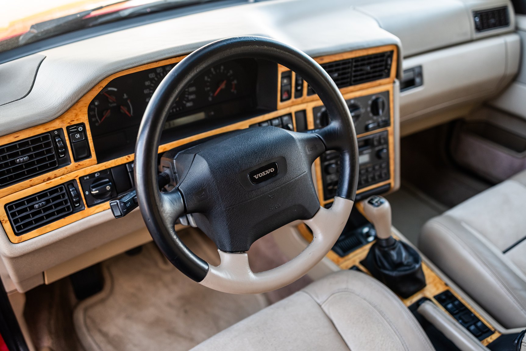 Interior image of 1996 Volvo 850 R