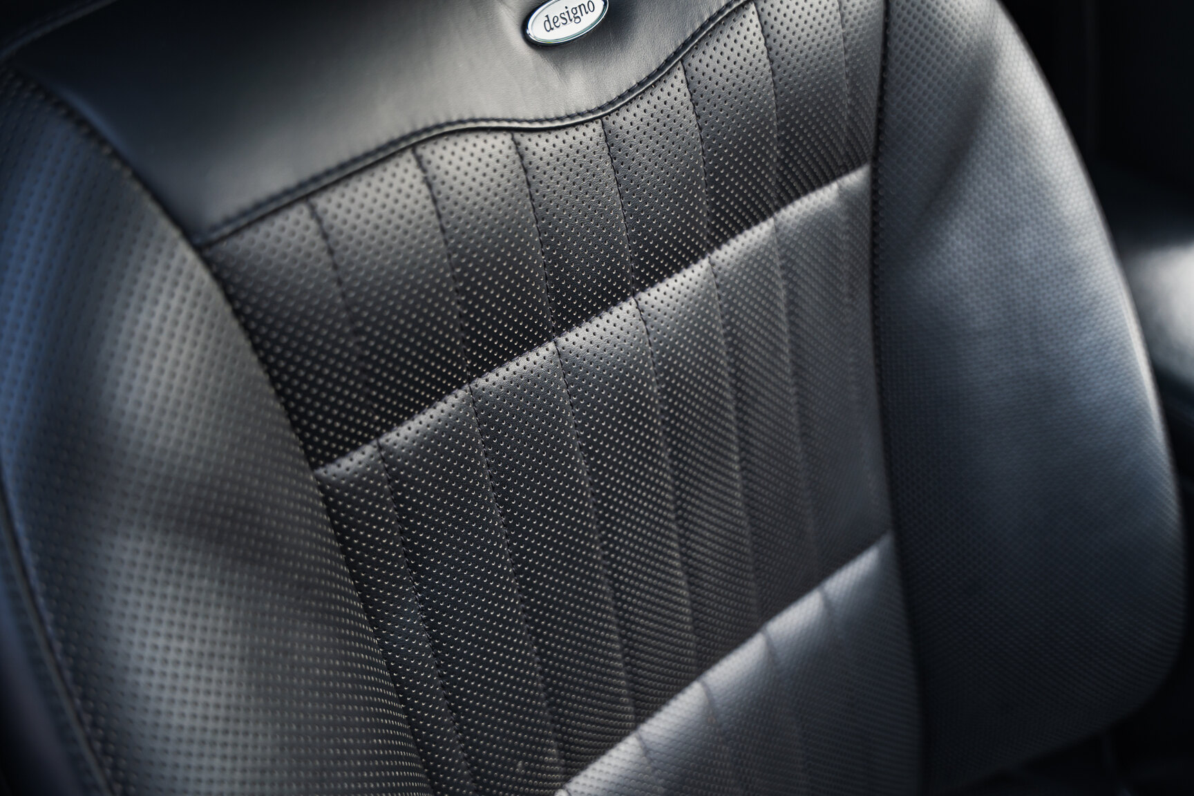 Interior image of 2011 Mercedes-Benz S600