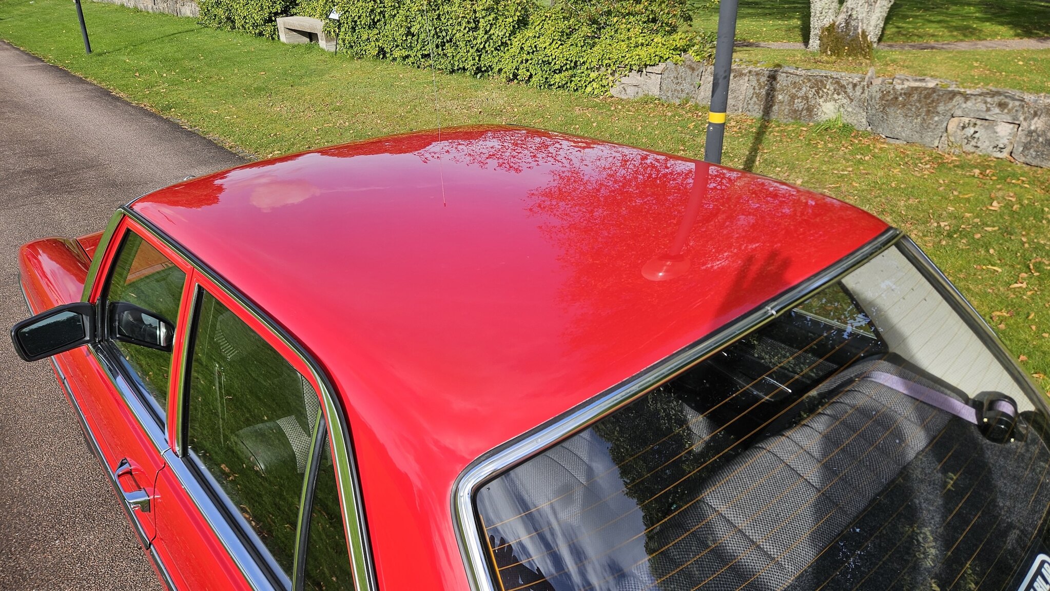 Exteriörbild på 1975 Mercedes-Benz 200