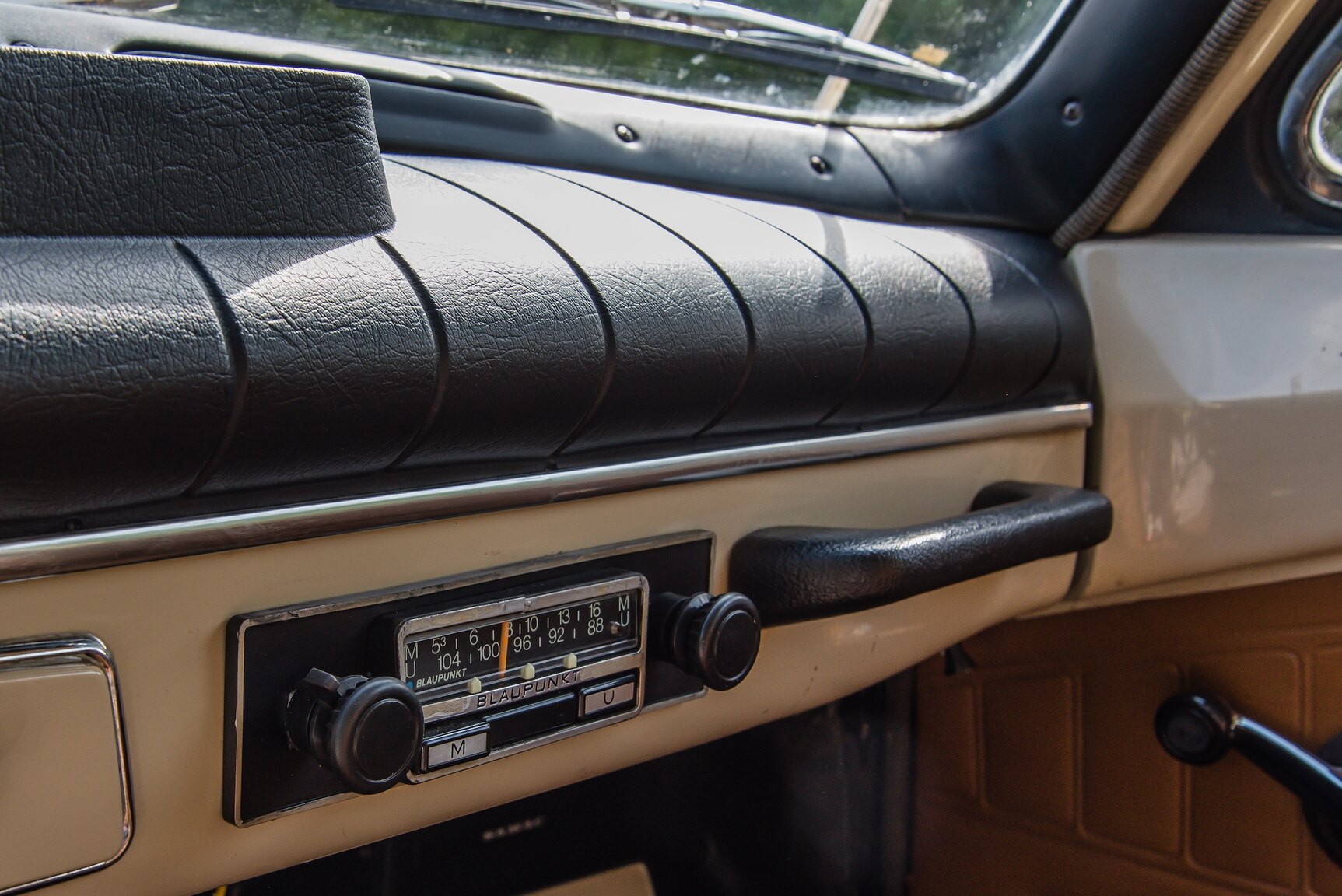 Interior image of 1968 Volvo Amazon