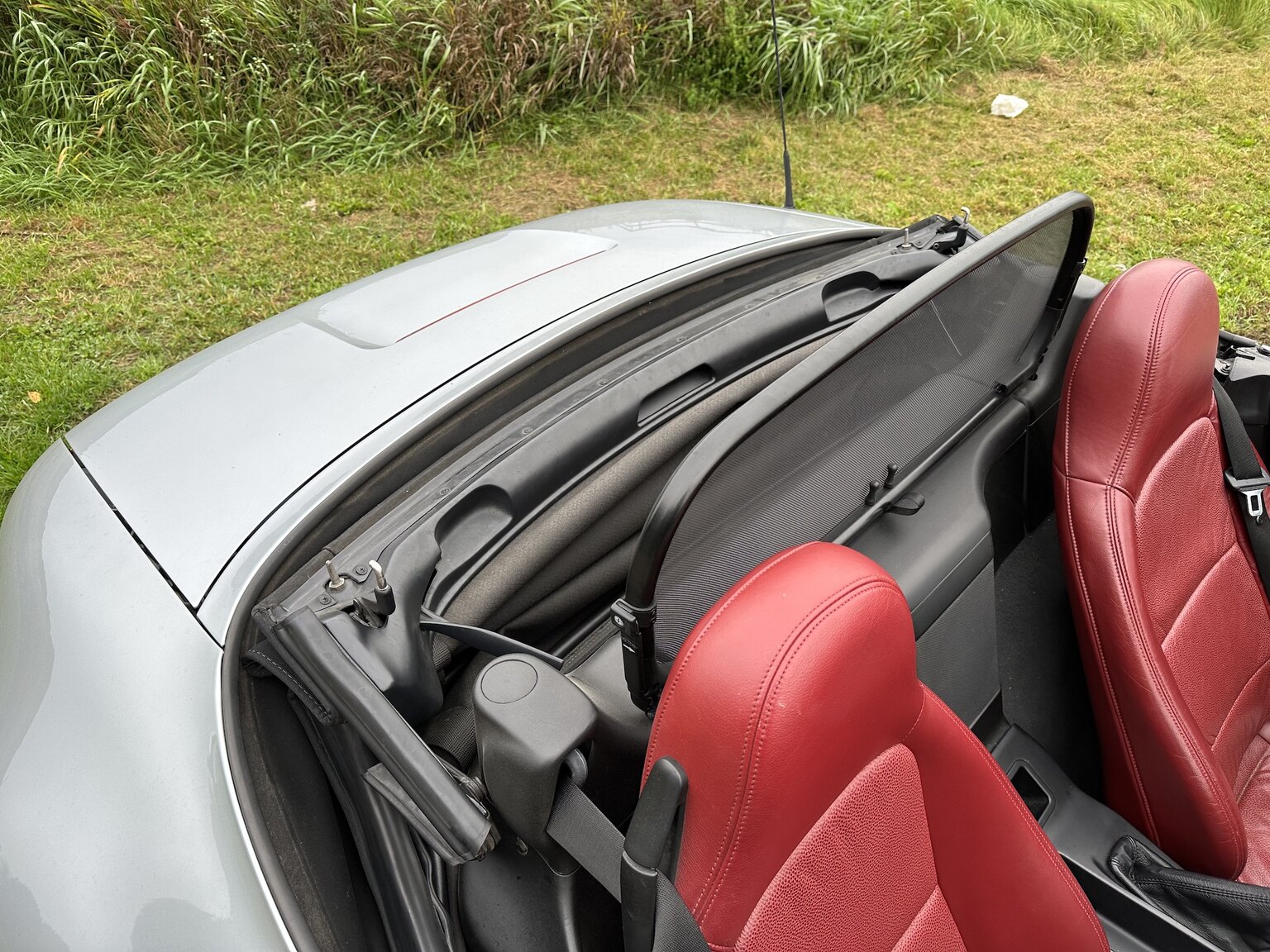 Exterior image of 1997 BMW Z3 2.8 Roadster