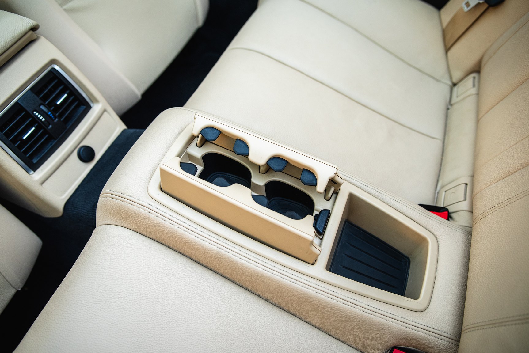 Interior image of 2018 BMW 430i xDrive Convertible