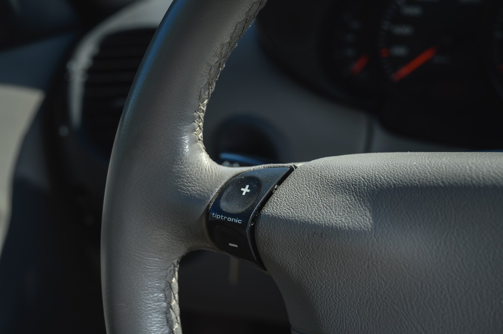 Interiörbild 1998 Porsche 911 Carrera Tiptronic (23)