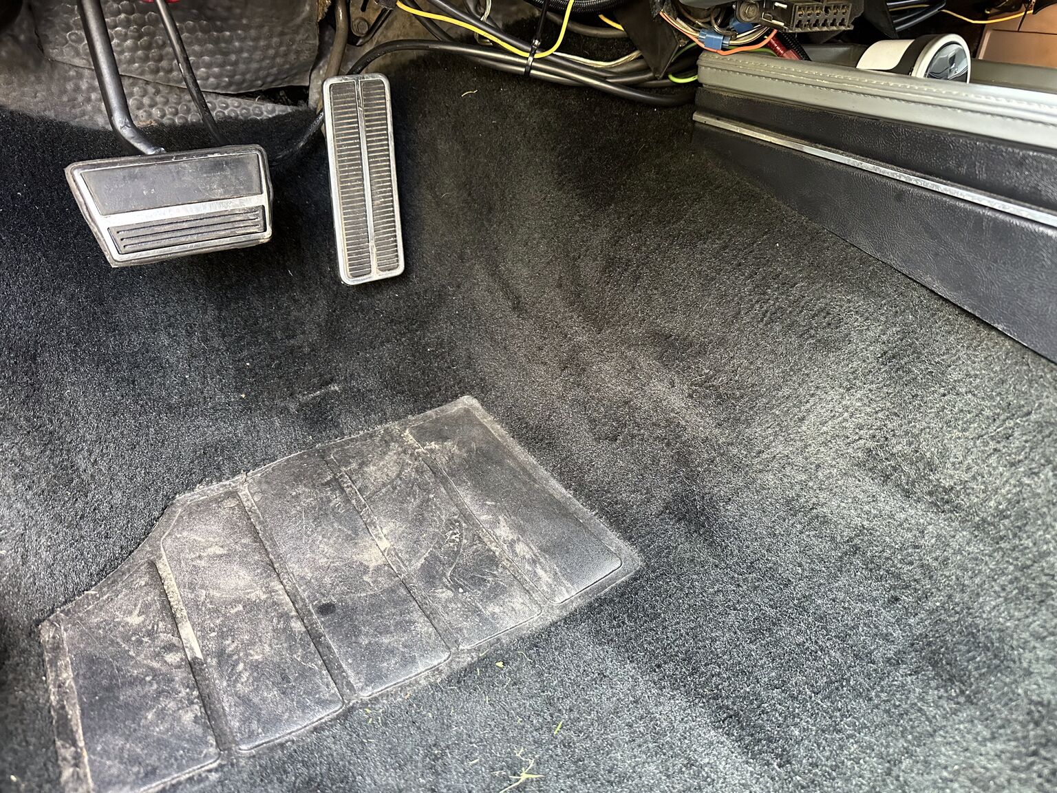 Interior image of 1987 Buick Grand National "GNX" (26)