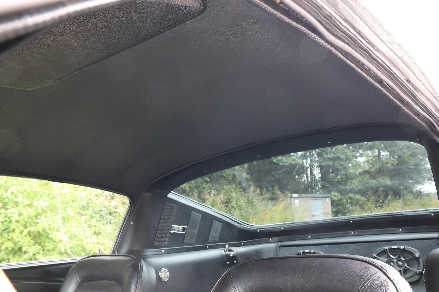 Interiörbild 1965 Ford Mustang Fastback Restomod (37)