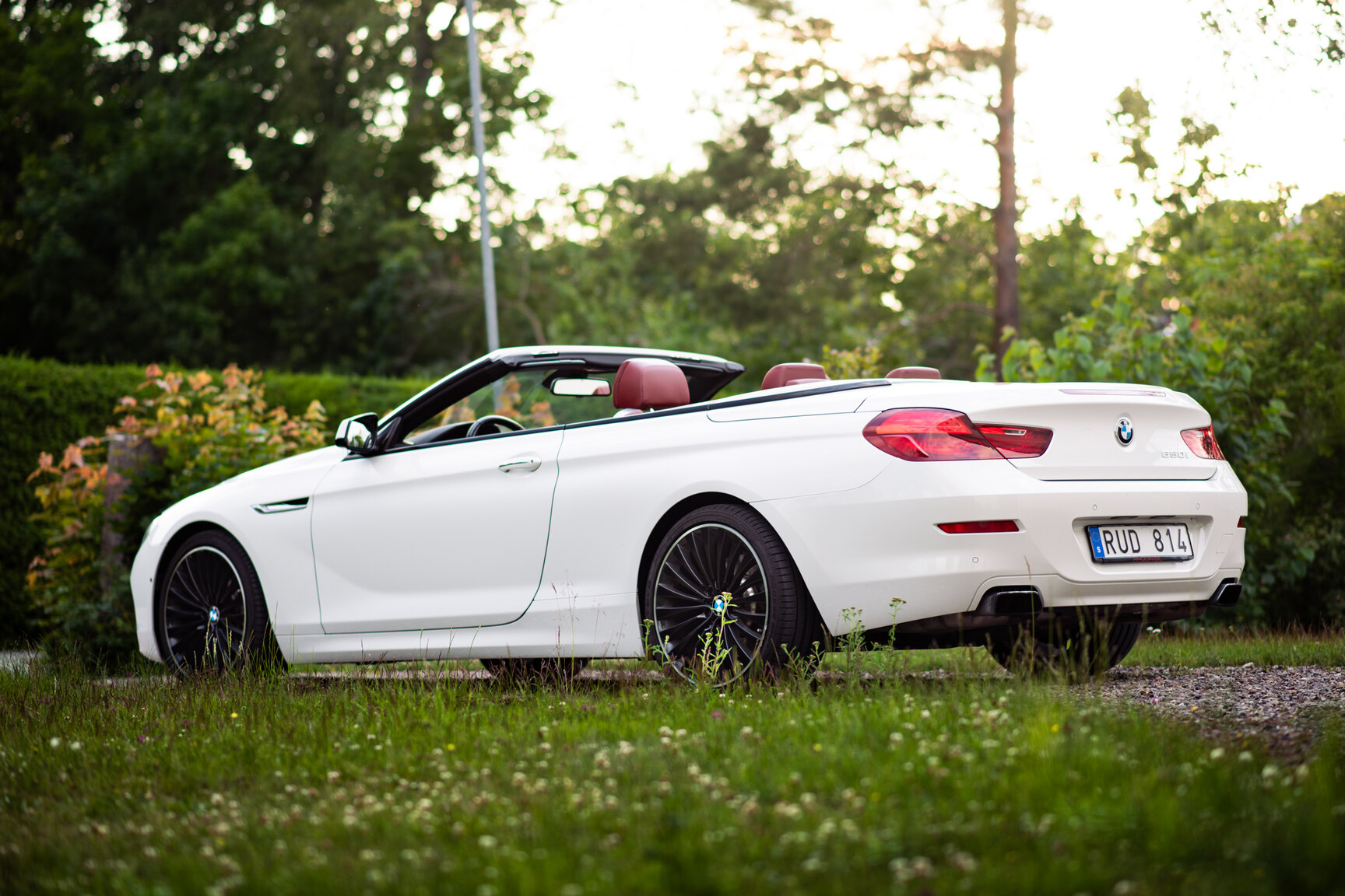 Exteriörbild på 2011 BMW 650i Cabriolet