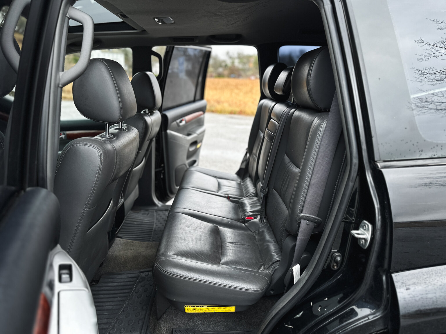 Innenraumfoto von 2004 Toyota Land Cruiser