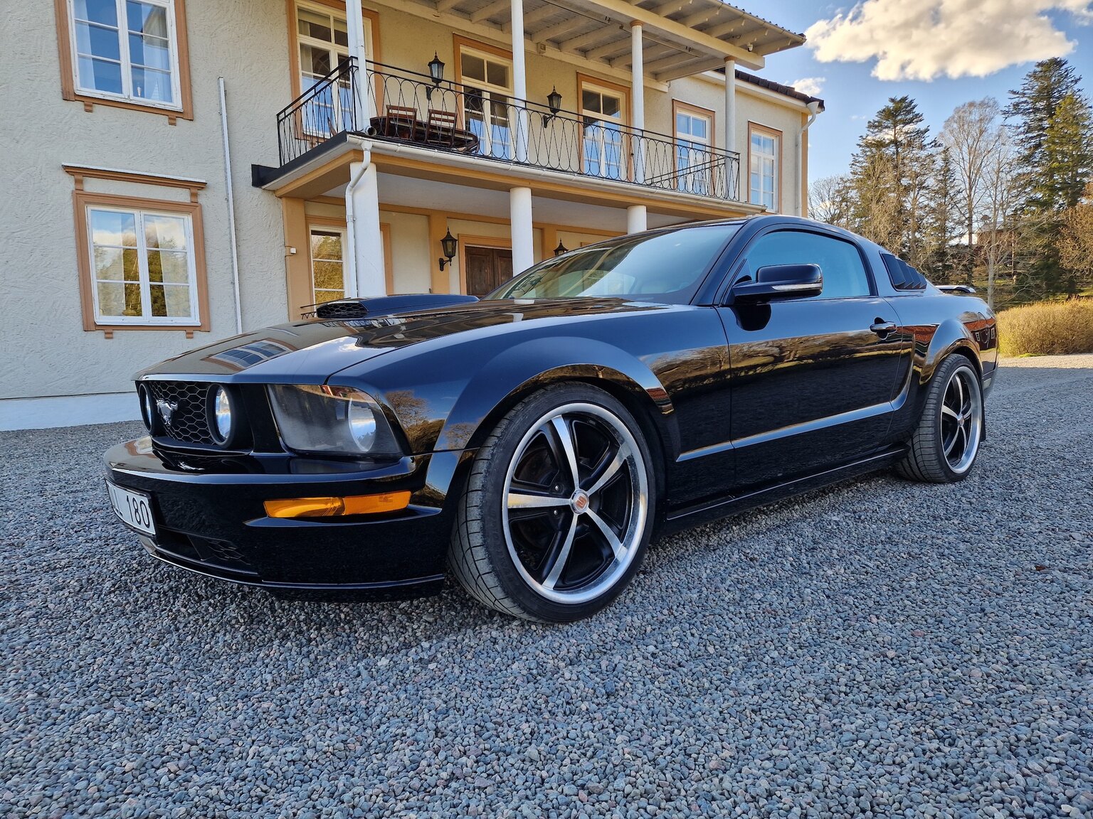 Exteriörbild på 2007 Ford Mustang V6 