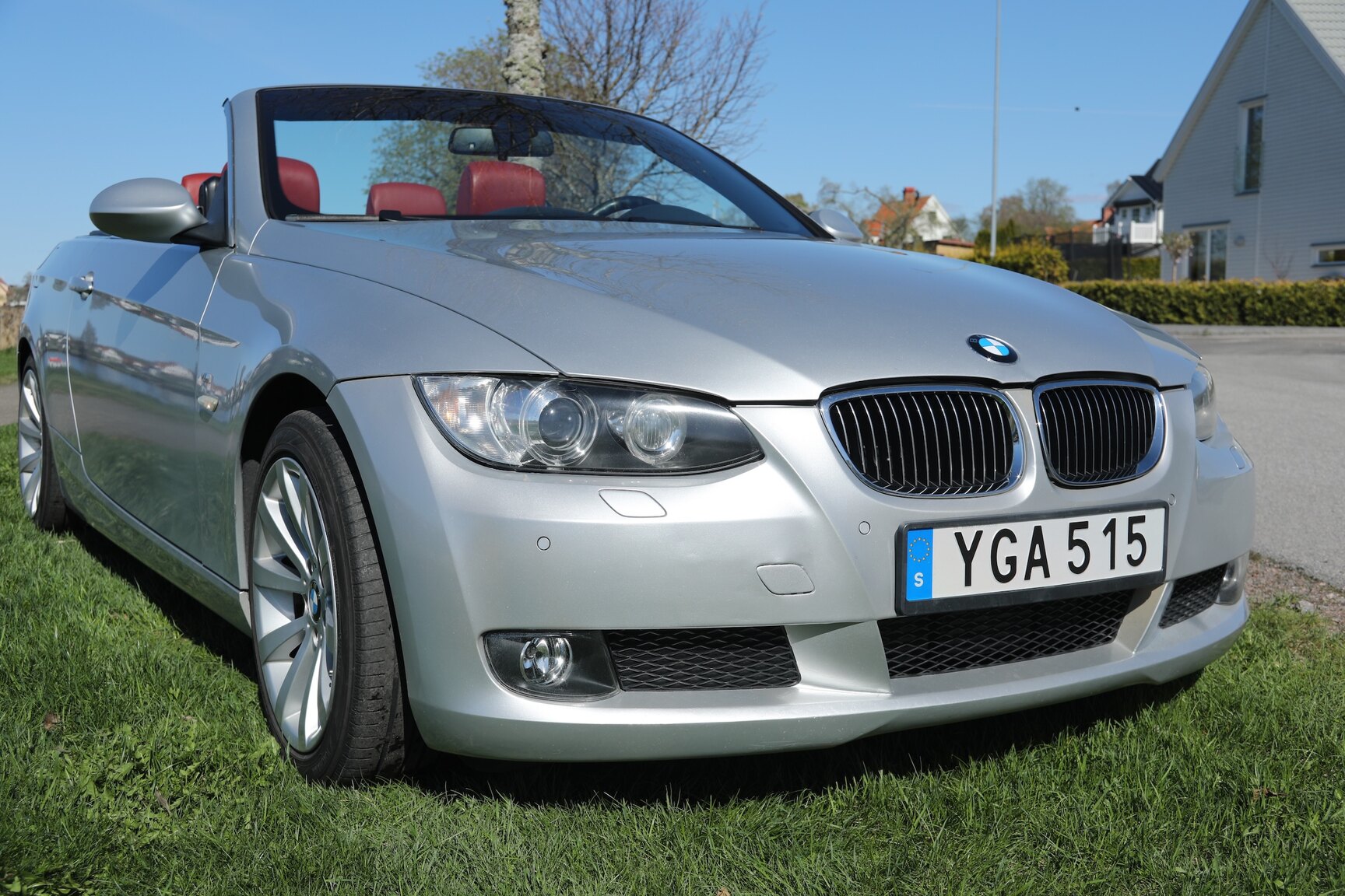 Exterior image of 2008 BMW 325D Cabriolet