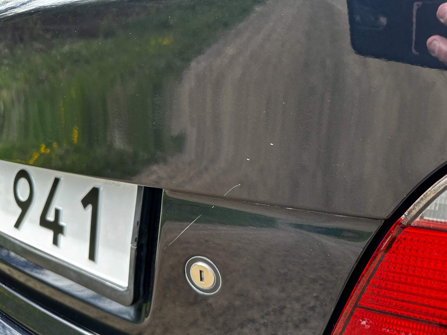 Exterior image of 2000 BMW M5 E39