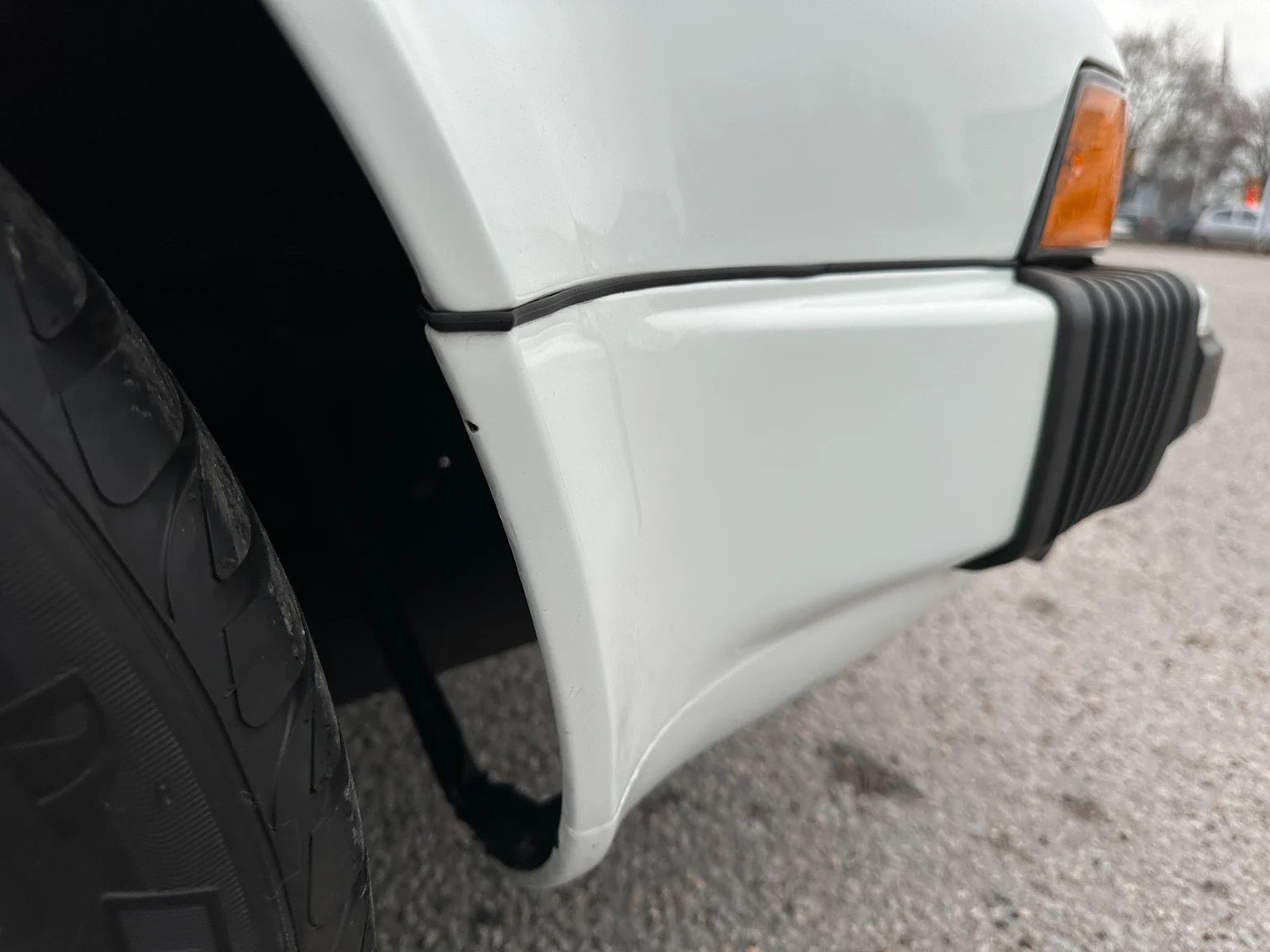 Exterior image of 1983 Porsche 911 SC (68)