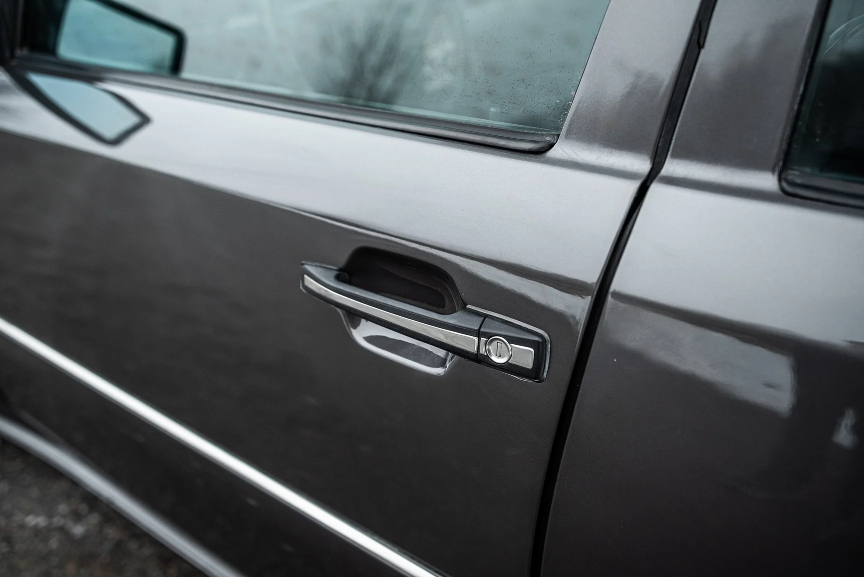 Exterior image of 1993 Mercedes-Benz E 320 "AMG" (33)