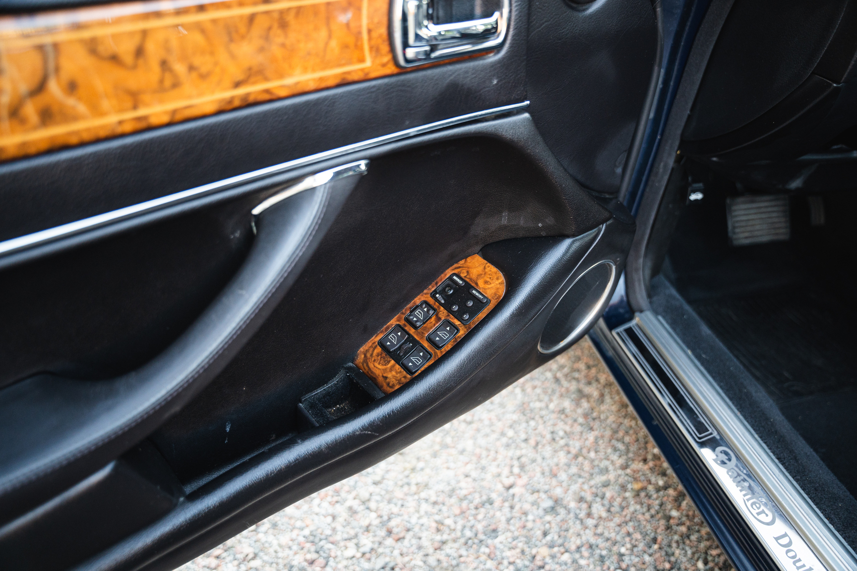 Innenraumfoto von 1995 Jaguar XJ Double SIX