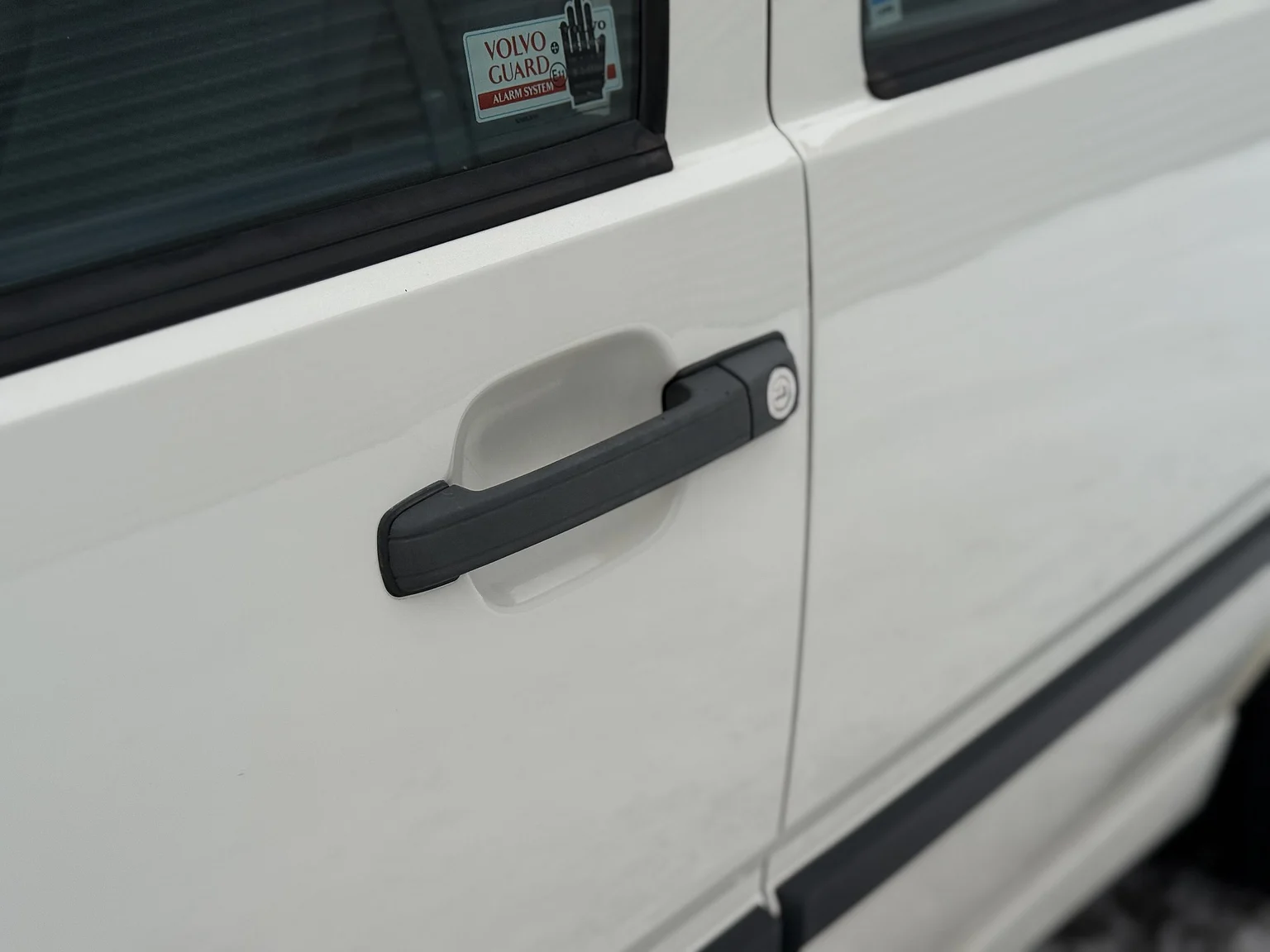 Exterior image of 1994 Volvo 850 2.5 SE (44)