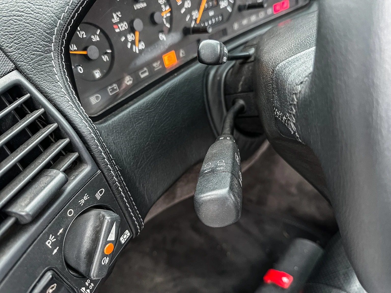 Interiörbild 1993 Mercedes-Benz 600 SL (47)