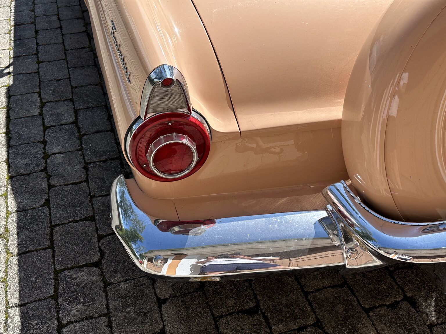 Exterior image of 1956 Ford Thunderbird Convertible