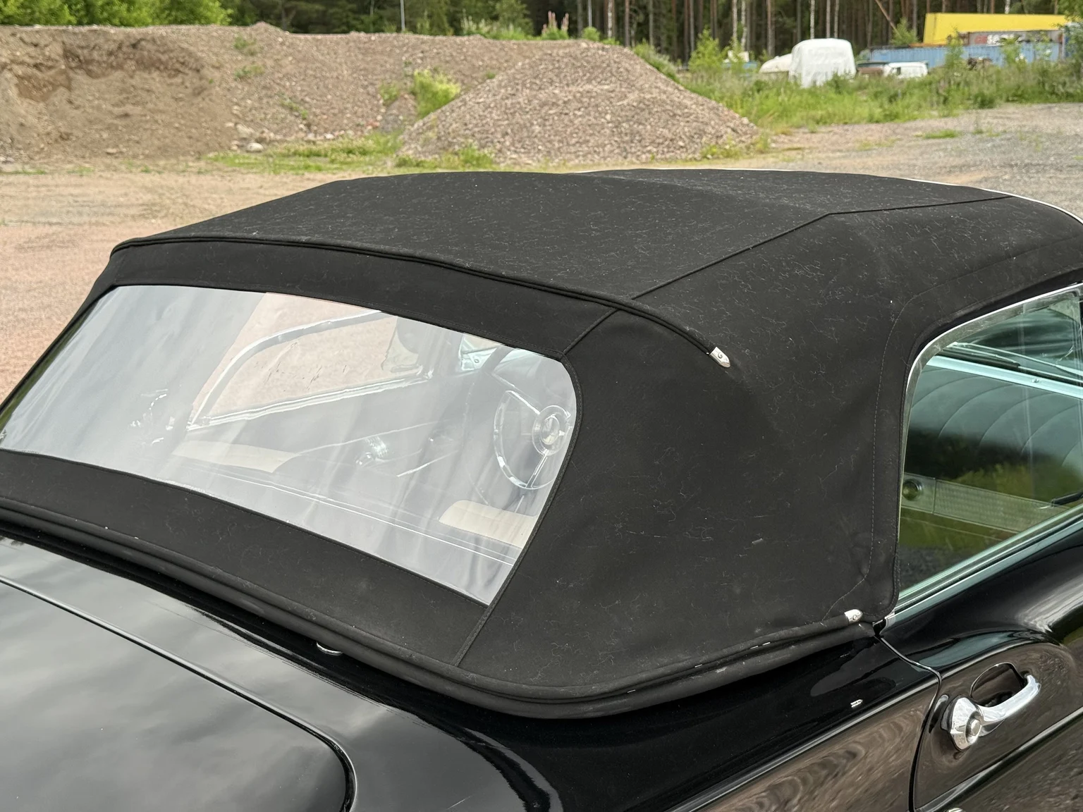 Exteriörbild på 1957 Ford Thunderbird (36)