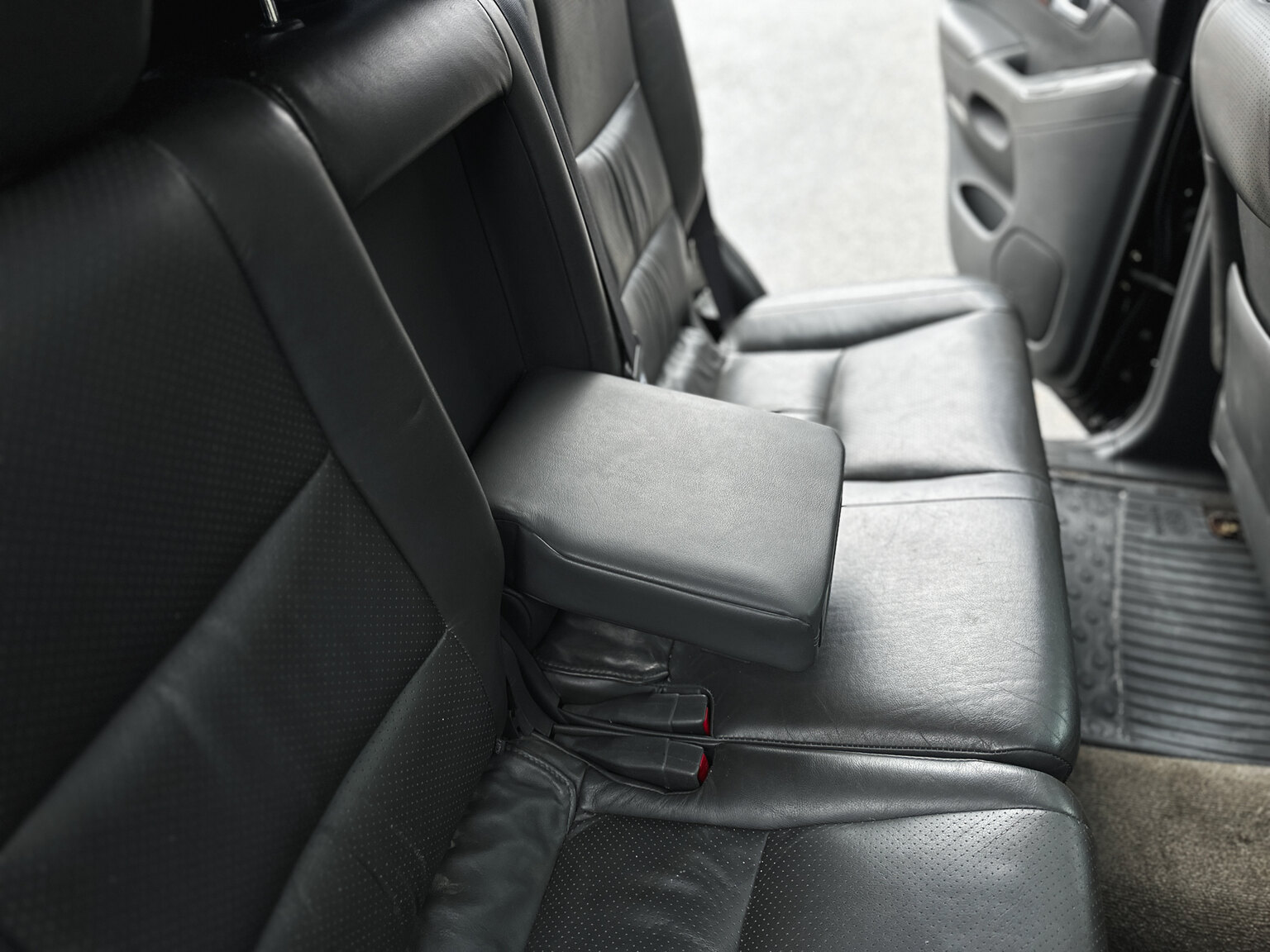 Interior image of 2004 Toyota Land Cruiser