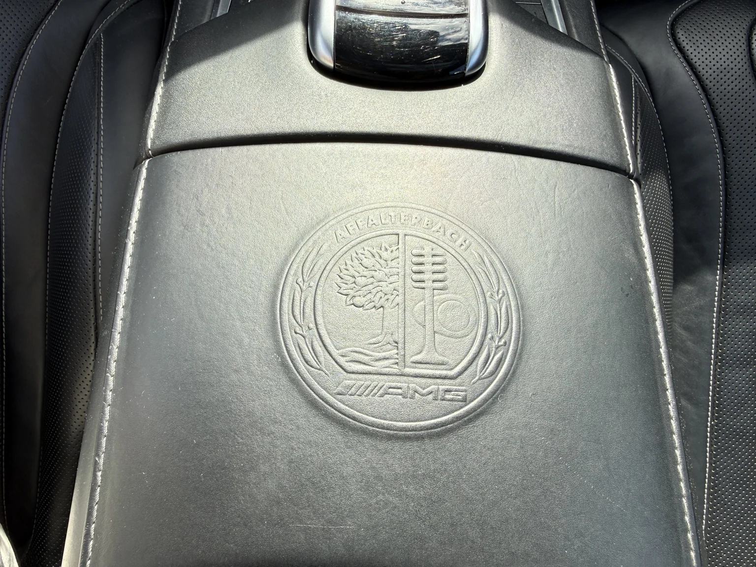 Innenraumfoto von 2016 Mercedes-Benz S 63 AMG 4MATIC (29)
